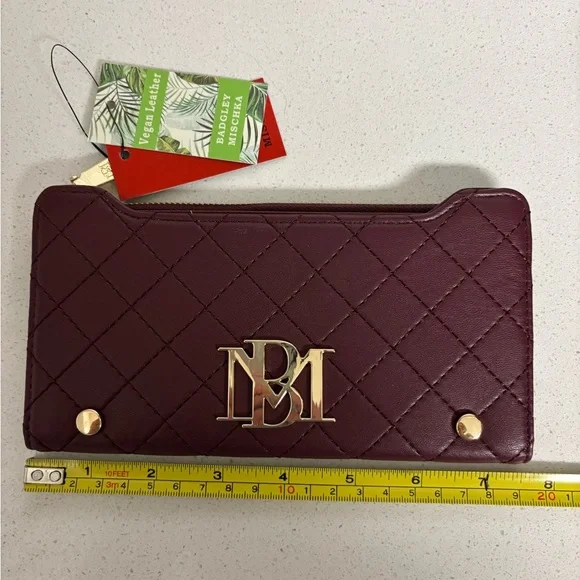 Bebe backpack & Badgley Mischa wallet. - Picture 6 of 11